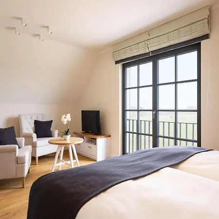 Reetland Am - Premium Reetdachvilla Mit 2 Schlafzimmern, Sauna Und Kamin E25